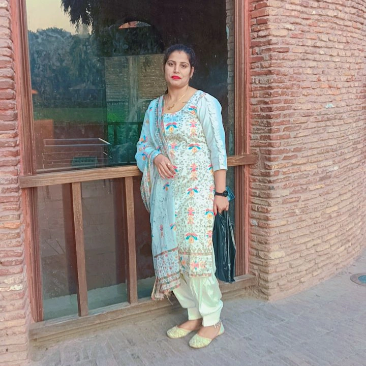 Anjali dhamija
